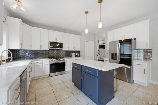 26643 Carly Drive, Brownstown Charter Township, MI 48174