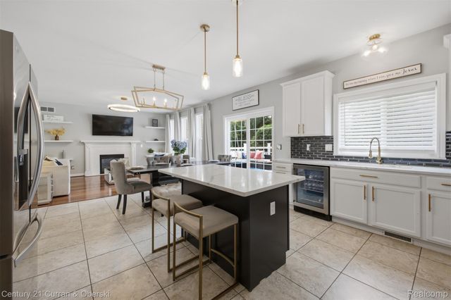 26643 Carly Drive, Brownstown Charter Township, MI 48174