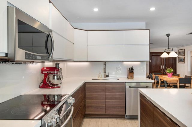 1437 Baracoa Ave, Coral Gables, FL 33146