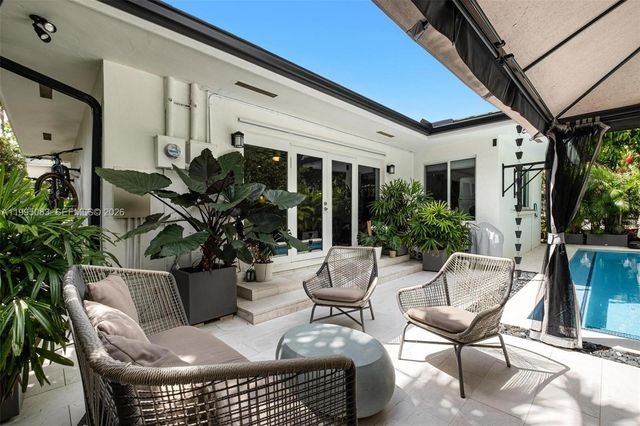 1437 Baracoa Ave, Coral Gables, FL 33146