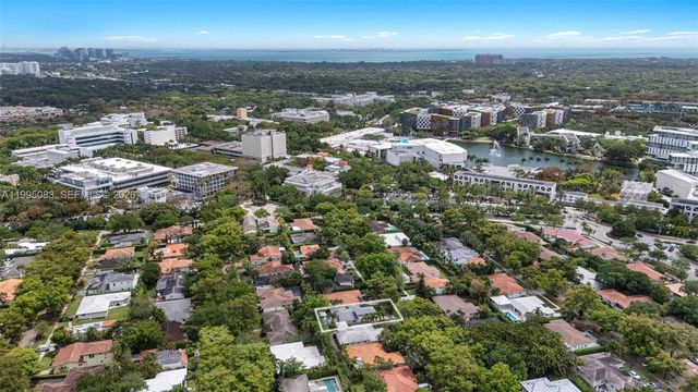 1437 Baracoa Ave, Coral Gables, FL 33146