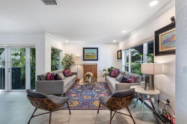 1437 Baracoa Ave, Coral Gables, FL 33146