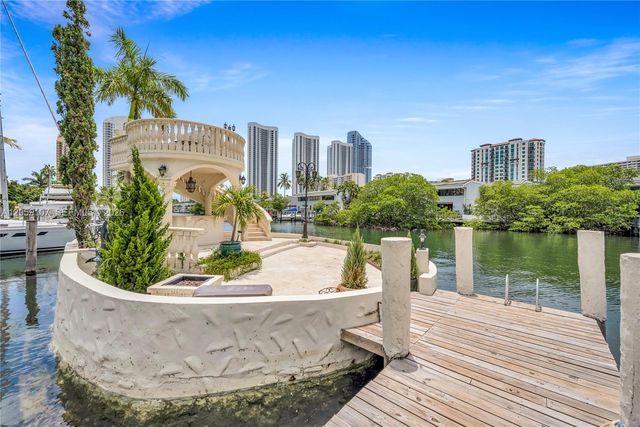 270 Atlantic Ave, Sunny Isles Beach, FL 33160