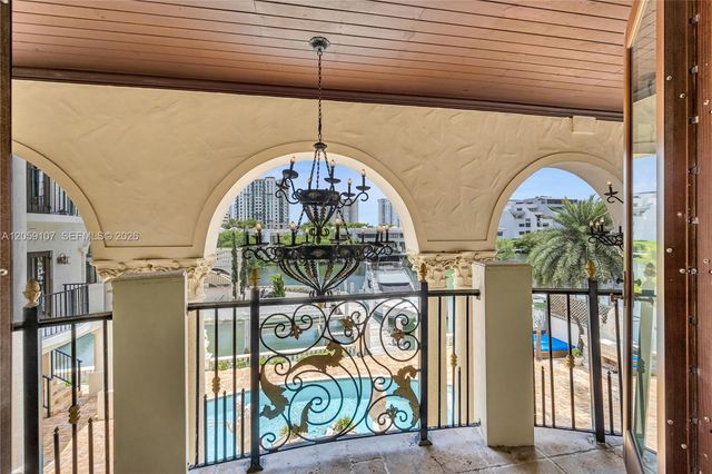 270 Atlantic Ave, Sunny Isles Beach, FL 33160