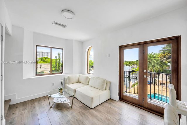 270 Atlantic Ave, Sunny Isles Beach, FL 33160