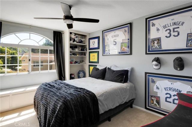 22815 Sparrowdell, Calabasas, CA 91302