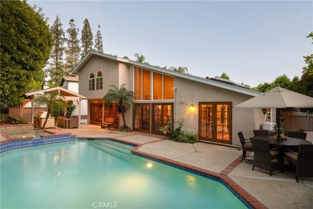 22815 Sparrowdell, Calabasas, CA 91302