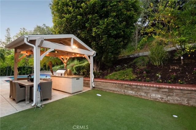 22815 Sparrowdell, Calabasas, CA 91302