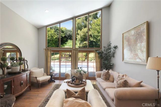 22815 Sparrowdell, Calabasas, CA 91302