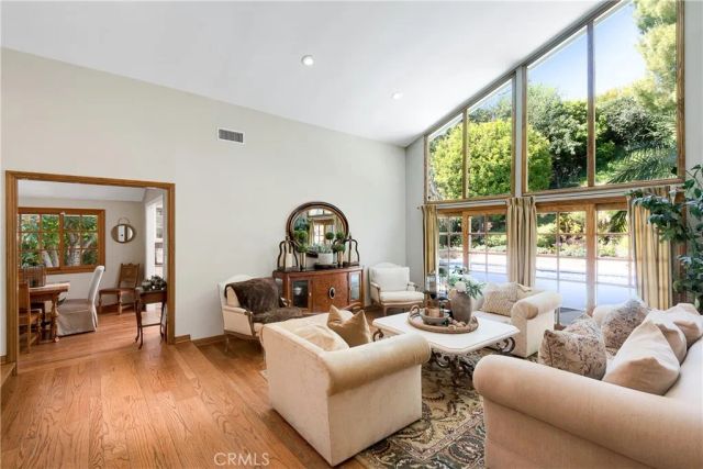 22815 Sparrowdell, Calabasas, CA 91302