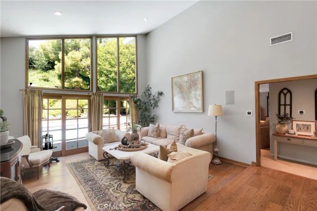 22815 Sparrowdell, Calabasas, CA 91302