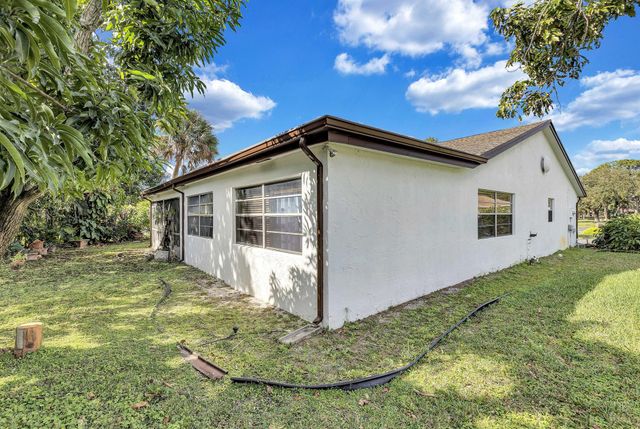6137 Rainbow Circle, Greenacres, FL 33463