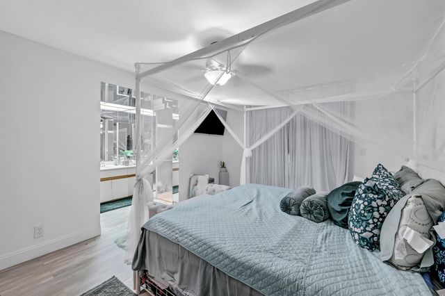 6137 Rainbow Circle, Greenacres, FL 33463