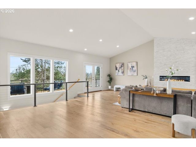 5645 W A St, West Linn, OR 97068