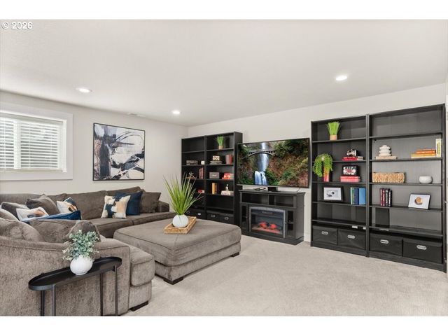 5645 W A St, West Linn, OR 97068