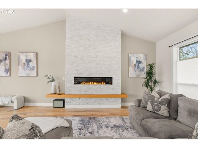 5645 W A St, West Linn, OR 97068