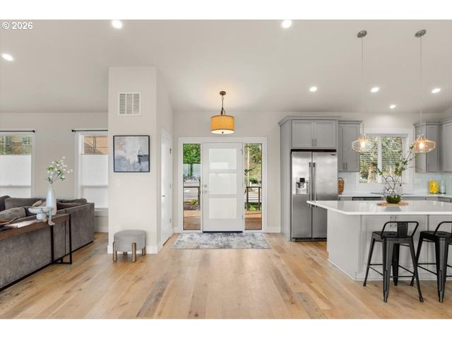 5645 W A St, West Linn, OR 97068