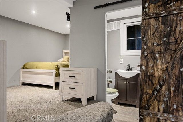 196 Ponderosa Dr, Cedar Glen, CA 92321