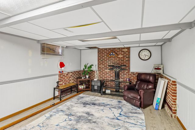 226 NW Sharmin Drive, Ankeny, IA 50023