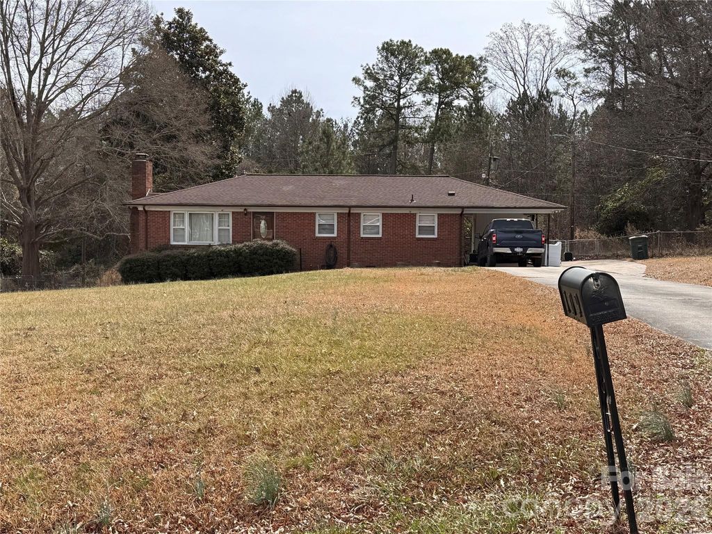 109 Lybrand Street, Great Falls, SC 29055