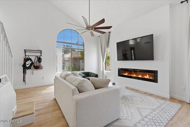 2442 S AUGUSTINE Circle, Mesa, AZ 85209