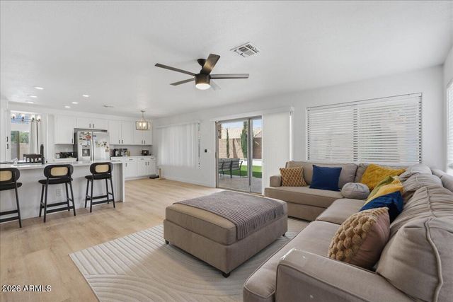 2442 S AUGUSTINE Circle, Mesa, AZ 85209