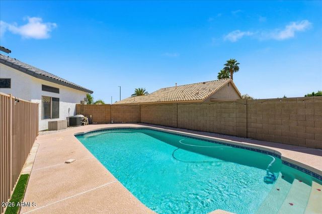 2442 S AUGUSTINE Circle, Mesa, AZ 85209