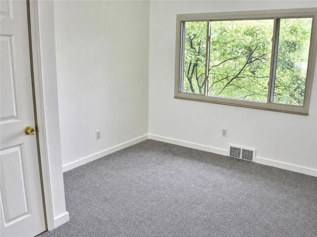 202 Crestview Rd, Penn Hills, PA 15235