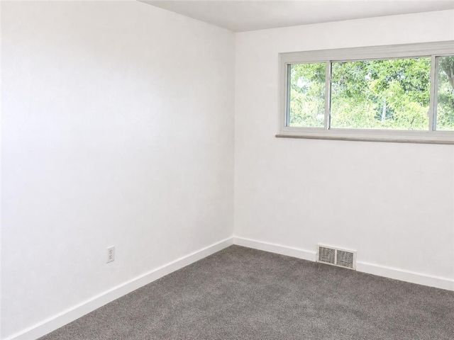 202 Crestview Rd, Penn Hills, PA 15235