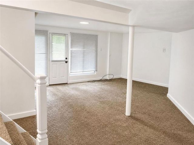 202 Crestview Rd, Penn Hills, PA 15235