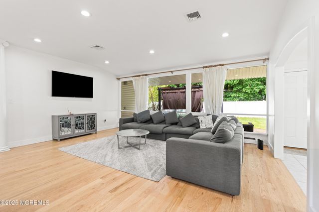 606 Deal Road, Oakhurst, NJ 07755