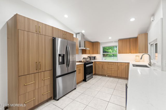 606 Deal Road, Oakhurst, NJ 07755