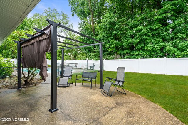 606 Deal Road, Oakhurst, NJ 07755