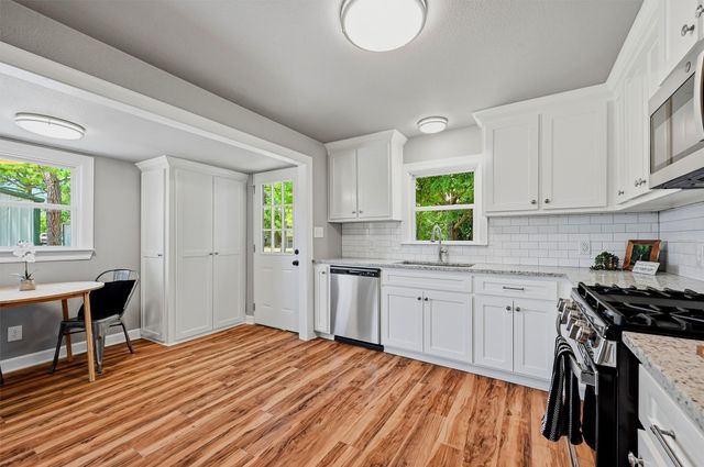 201 Mineral Street, Whitesboro, TX 76273
