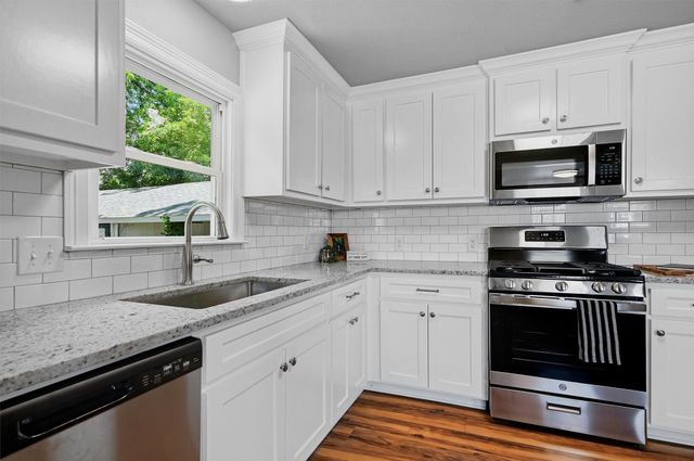 201 Mineral Street, Whitesboro, TX 76273