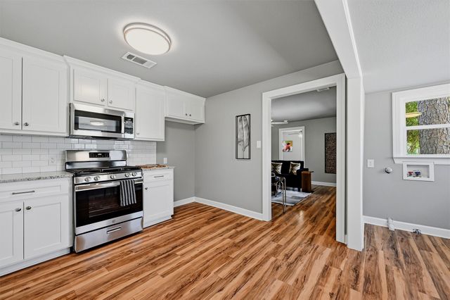 201 Mineral Street, Whitesboro, TX 76273