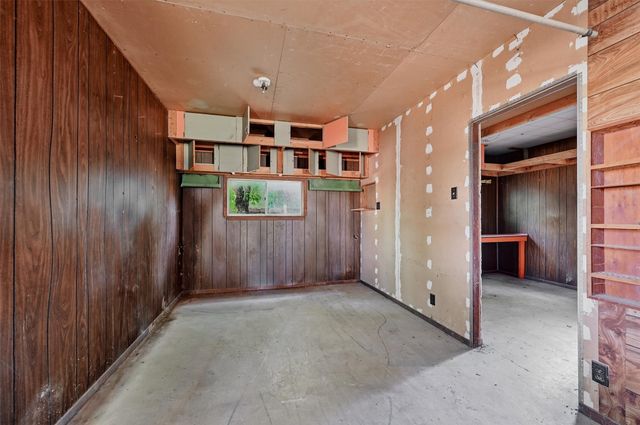 201 Mineral Street, Whitesboro, TX 76273