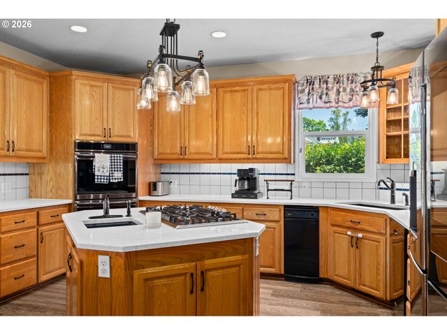 11411 Nw BROOKS Rd, Portland, OR 97231