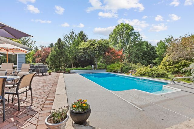 6234 E 109th Avenue, Crown Point, IN 46307