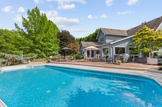 6234 E 109th Avenue, Crown Point, IN 46307