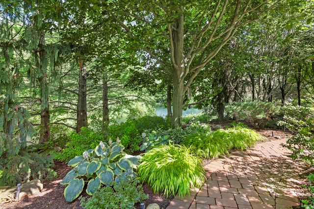 6234 E 109th Avenue, Crown Point, IN 46307