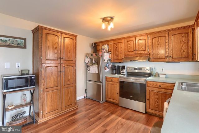 1762 STONEMILL DR, Elizabethtown, PA 17022