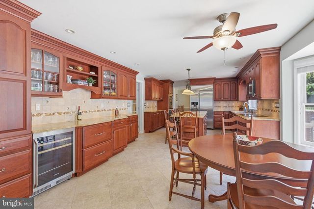 418 VAN GLEASON DR, Collegeville, PA 19426