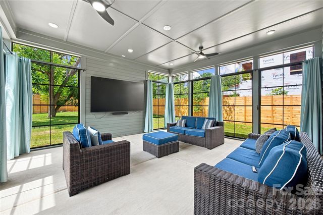 513 Bowman Road, Charlotte, NC 28217
