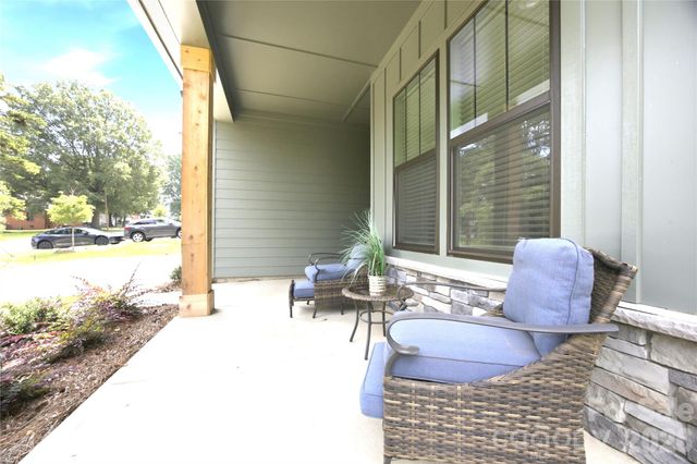 513 Bowman Road, Charlotte, NC 28217