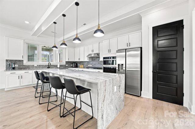 513 Bowman Road, Charlotte, NC 28217
