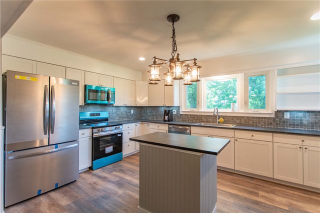 523 Western Avenue, Brighton Twp, PA 15009