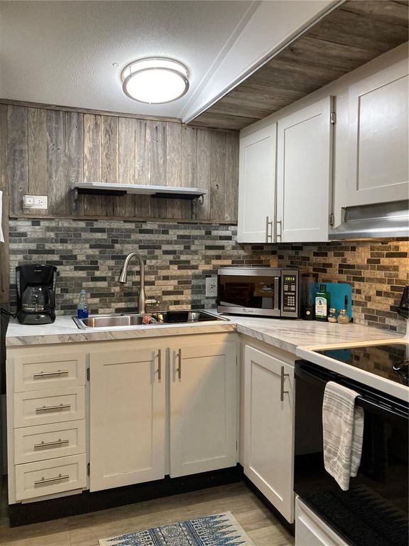 3723 116TH STREET W, BRADENTON, FL 34210 — photo 4