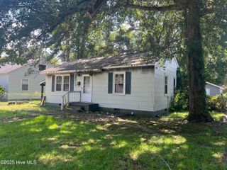 1009 Neuse Avenue, New Bern, NC 28560