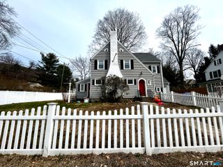 7 College Avenue, Torrington, CT 06790